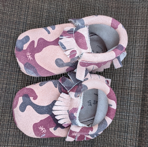 Freshly Picked Shoes Moccasins.  size 4 - Picture 7 of 15